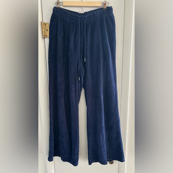 Universal Thread Women's Navy Wide Leg Pants - Picture 2 of 4